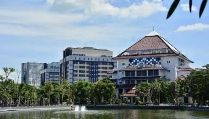 Universitas Airlangga (UNAIR).