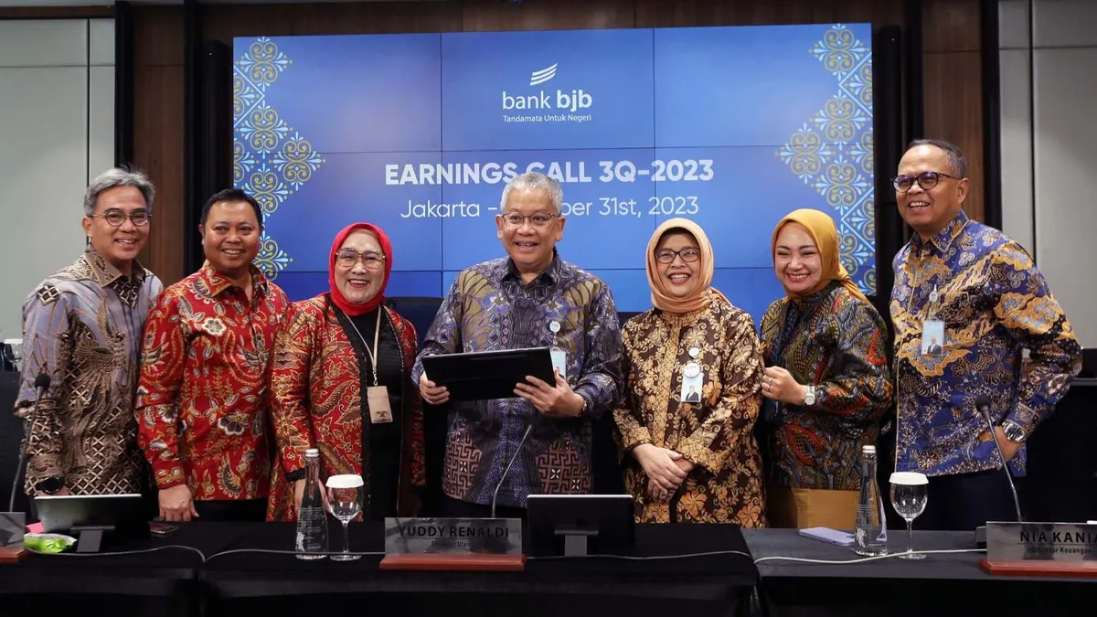 Earnings call triwulan III 2023, di Gedung bank bjb T-Tower, Jakarta, Selasa, 31 Oktober 2023.