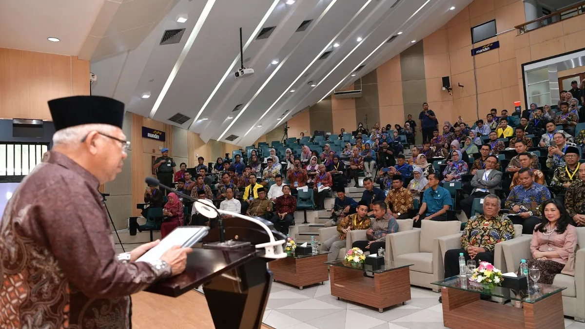  seminar dan launching Indonesia Sharia Economic Outlook (ISEO) 2024 di FEB UI