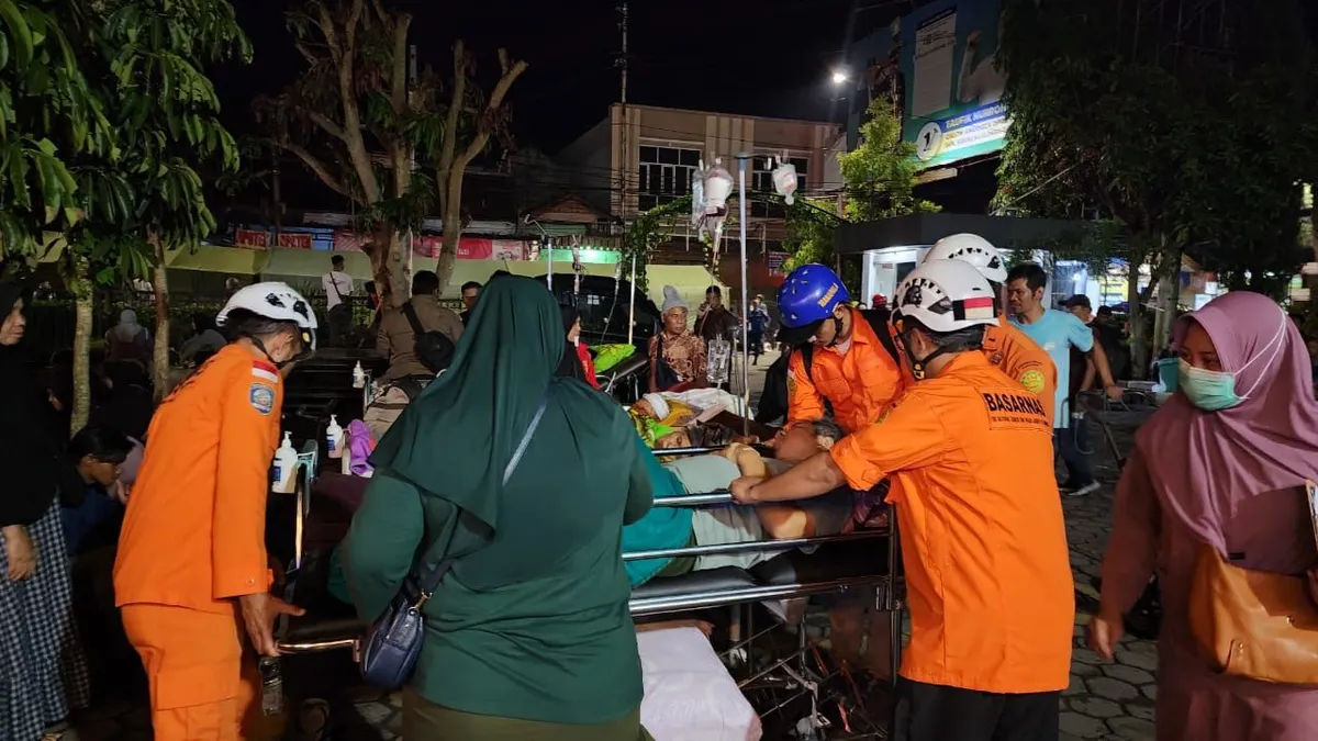 Akibat Gempa Bumi di Sumedang, Lebih dari 138 Bangunan Rusak (Basarnas)