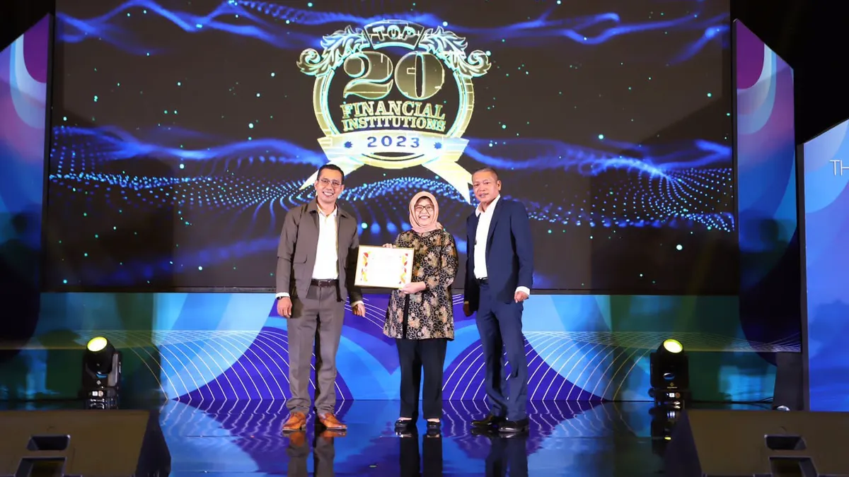 bank bjb dinobatkan sebagai bank nasional dengan predikat Sangat Bagus dan berhasil masuk dalam Top 20 Financial Institution 2023.