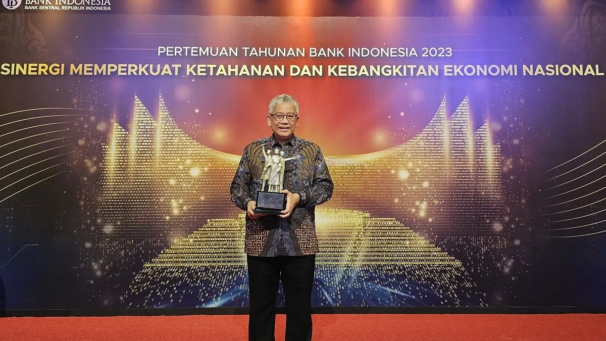 bank bjb menjadi salah satu pemenang BI Award 2023 kategori Bank Pendukung Pembiayaan Inklusif Terbaik Bank KBMI 1 dan KBMI 2.