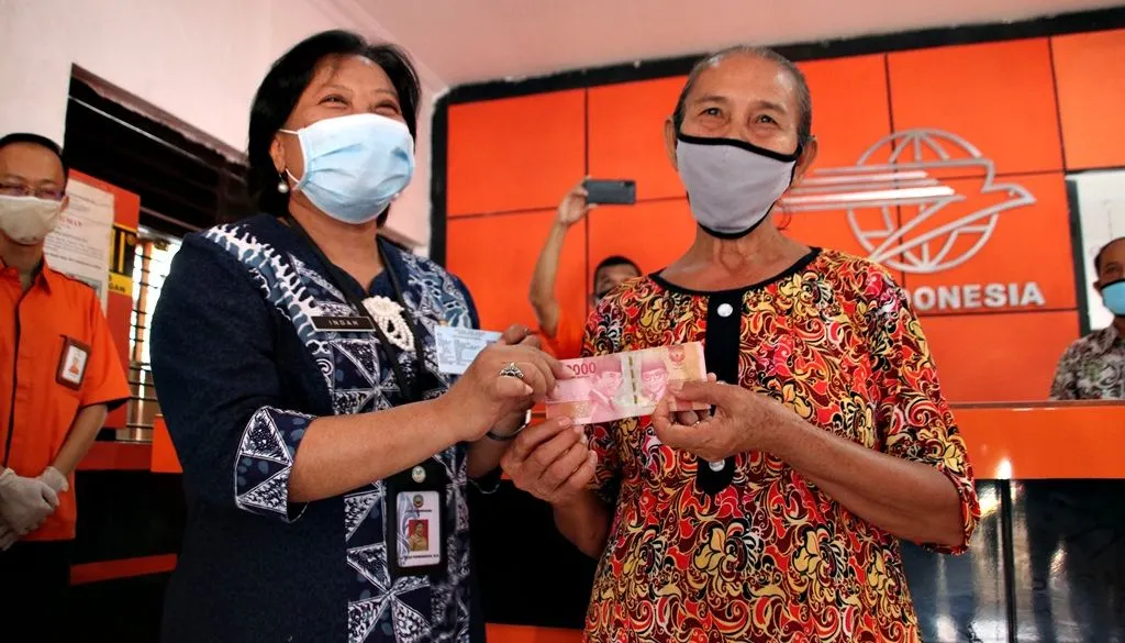 Terpantau ada bansos yang sudah dengan status surat perintah pencairan dana (SP2D) dan artinya bantuan akan segera diterima oleh KPM.