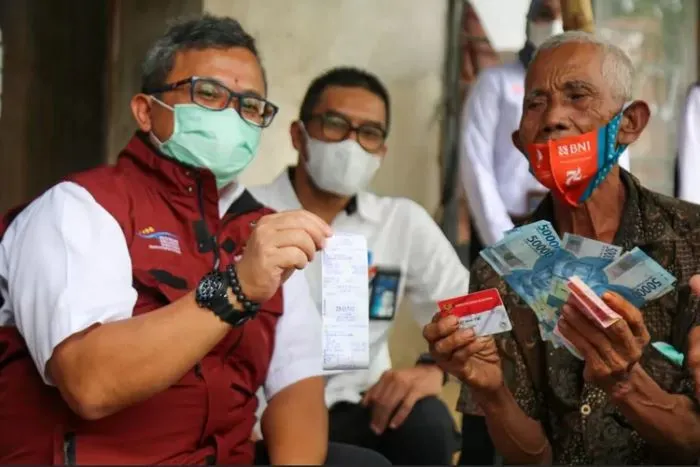 HORE! PKH Tahap 2 Terpantau Cair di Daerah Ini, Cek Kartu KKS di 3 Bank Mulai Pagi-Malam Hari Ini