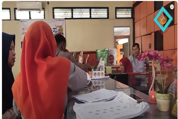 Salah satu bantuan yang disalurkan untuk KPM adalah bantuan PKH tahap 2 dan BPNT untuk alokasi bulan April 2024.