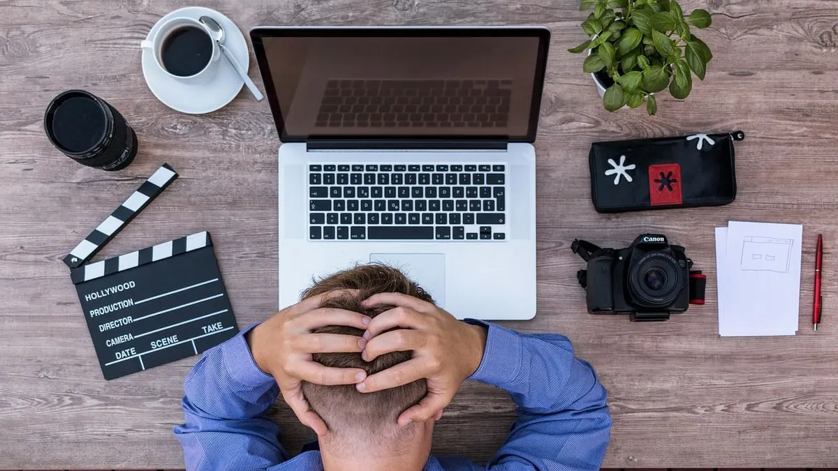 Semakin Tertekan Ketika Kerja? Berikut Tanda Kamu Harus Resign