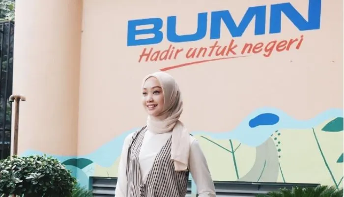 Vina Muliana, seorang konten kreator sekaligus pegawai BUMN yang kerap membagikan tips soal pekerjaan, memberikan beberapa rekomendasi jurusan kuliah yang banyak dicari perusahaan BUMN.