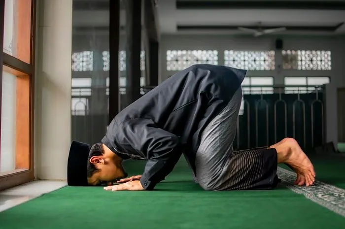Ilustrasi Salat Tolak Bala pada Rebo Wekasan