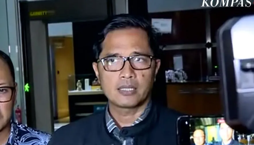 Febri Diansyah saat penuhi panggilan KPK terkait dugaan kasus korupsi di Kementan
