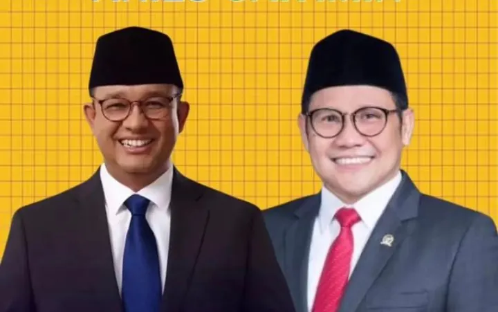 Anies Baswedan dan Cak Imin sampai di Bandara Trunojoyo pada pukul 08:00 WIB dan langsung disambut meriah warga.