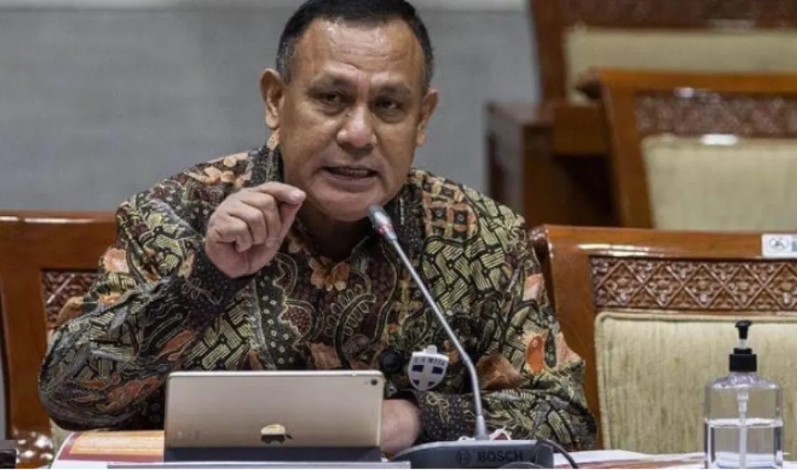 Usai ditetapkan sebagai tersangka, sosok ketua KPK Firli Bahuri semakin mencuri perhatian publik, termasuk jumlah kekayaan yang dimilikinya.