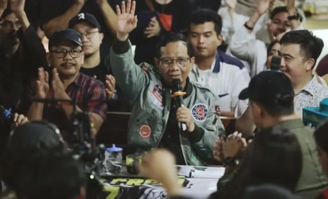 Menko Polhukam Mahfud MD menanggapi pernyataan Presiden Joko Widodo (Jokowi) soal rencana pengunduran dirinya.
