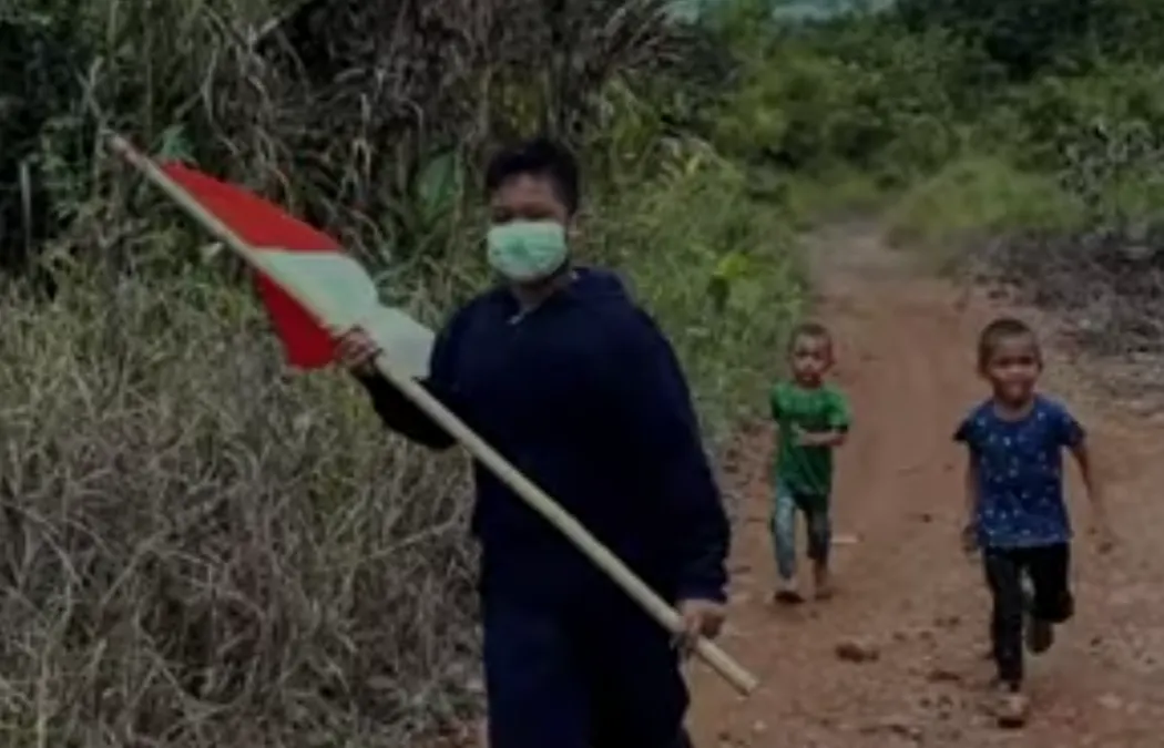Sempat Disanjung Netizen Hingga Presiden, Ternyata Seperti ini Keadaan Nursaka Si Bocah Lintas Negara Sekarang (YouTube Imigrasi Entikong)