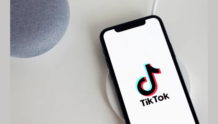 Tiktok Shop kembali hadir di tegah masyarakat Indonesia melalui penggabungan antara e-commerce Tokopedia dengan Tiktok.