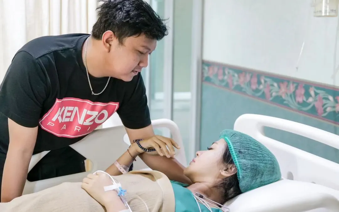 Denny Caknan dan Bella Bonita menjadi perbincangan terkait kelahiran anak pertamanya.