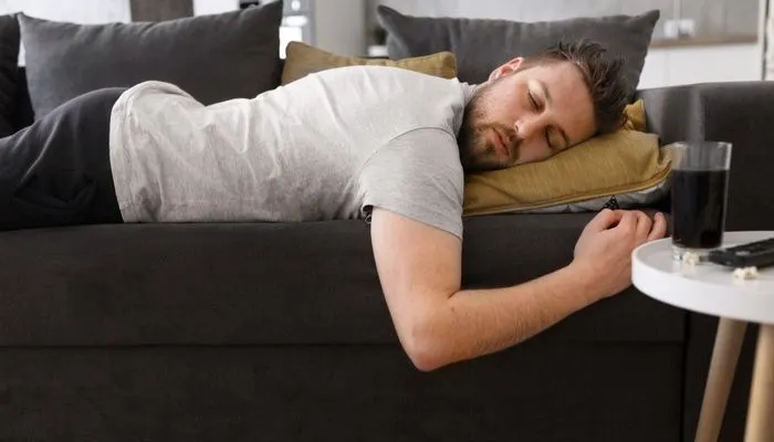Gaya atau posisi seseorang saat tidur ternyata berkaitan dengan alam bawah sadar sehingga bisa mencerminkan kepribadian dirinya.