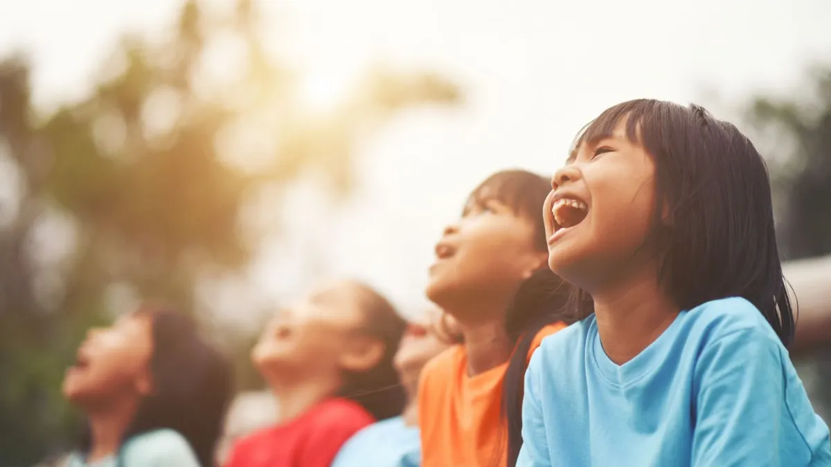 7 Mitos Berbahaya Tentang Kebahagiaan yang Harus Kamu Ketahui, Yuk Cari Tahu di Sini (Freepik)