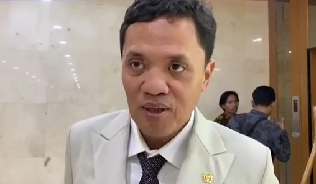 Wakil Ketua Umum Partai Gerindra yakni Habiburokhman menyampaikan bahwa Prabowo Subianto dan Susilo Bambang Yudhoyono (SBY) memiliki latar belakang yang sama.