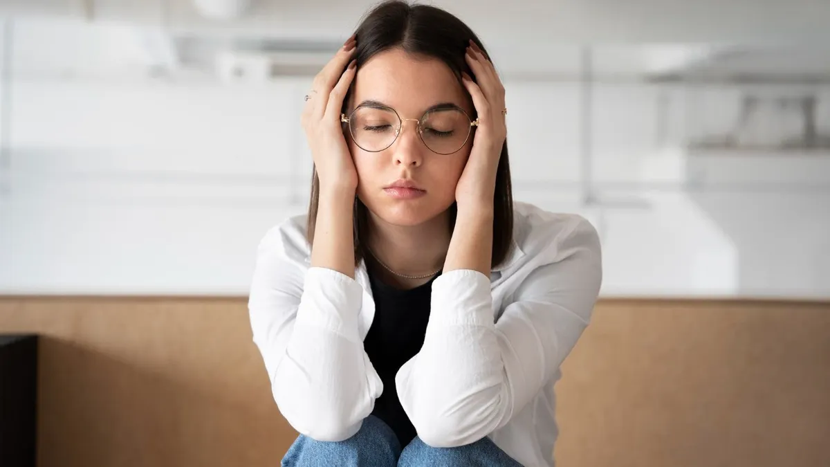 Illustrasi. 4 Tanda Kamu Orang yang Suka Overthinking, Jika Dibiarkan Tidak Baik untuk Kesehatan Mental
