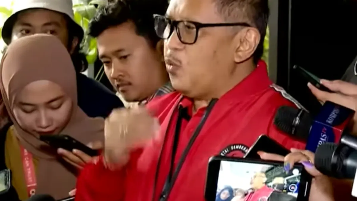 Hasto Kristiyanto menanggapi bahwa PDIP tidak membuat sistem parlementer, dan dirinya juga menyebutkan tidak ada istilah oposisi.