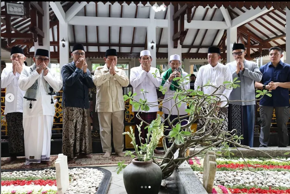 Prabowo Subianto Kembali Kunjungi Pesantren Tebuireng, Sempat Ziarah Makam Gus Dur