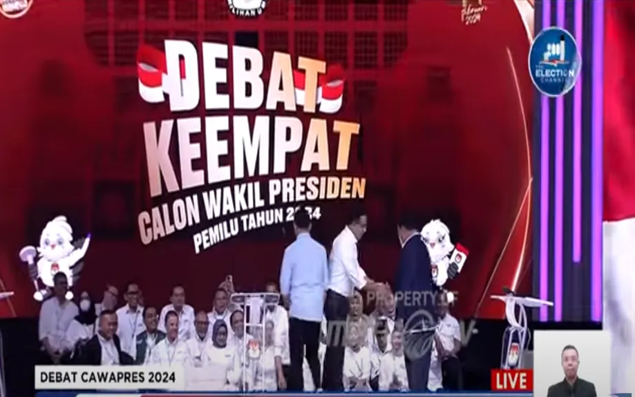 Anies Baswedan dan Prabowo Subianto Terlihat Saling Bersalaman