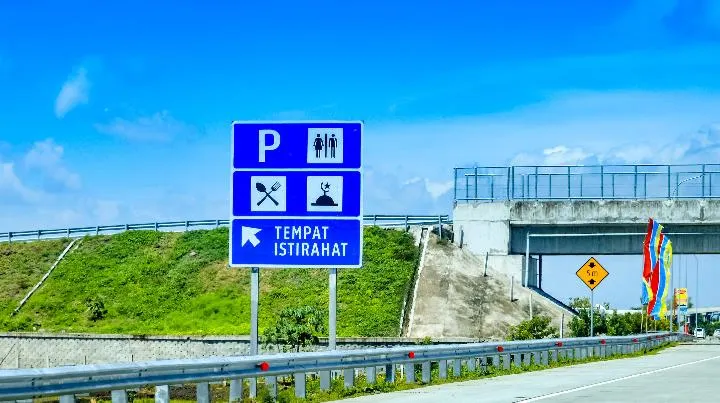 Pemudik diimbau untuk tidak terlalu lama beristirahat di TIP, maksimal 30 menit, untuk menghindari penumpukan kendaraan di rest area.