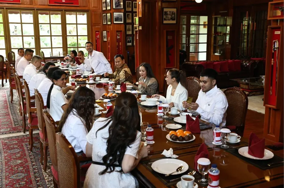 Bertemu dengan Para Artis dan Content Creator Muda, Prabowo Subianto: Makan Siang Saya Hari Ini Terasa Spesial (Instagram @prabowo)