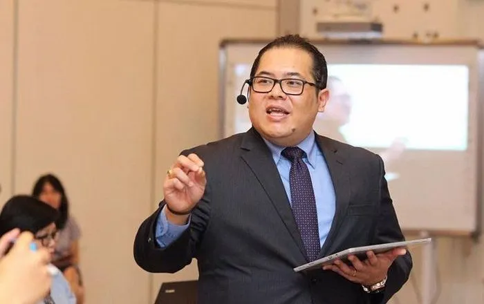 Indra Charismiadji tanggapi soal beasiswa