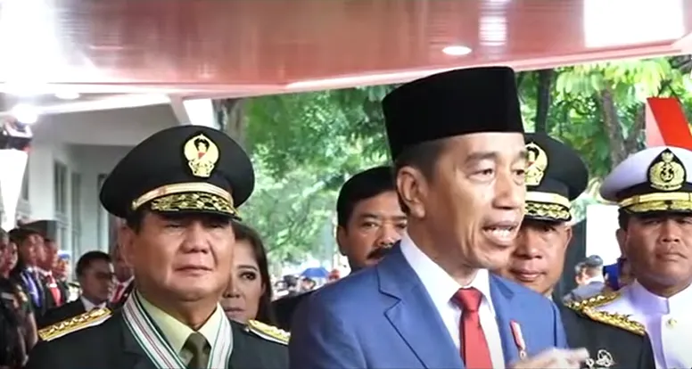 Presiden Joko Widodo (Jokowi) membantah bahwa pada saat sidang kabinet pada Senin, 26 Februari 2024 membahas spesifik terkait dengan program makan siang dan susu gratis.