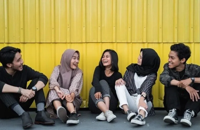 Ilustrasi Orang yang Disukai Orang Lain