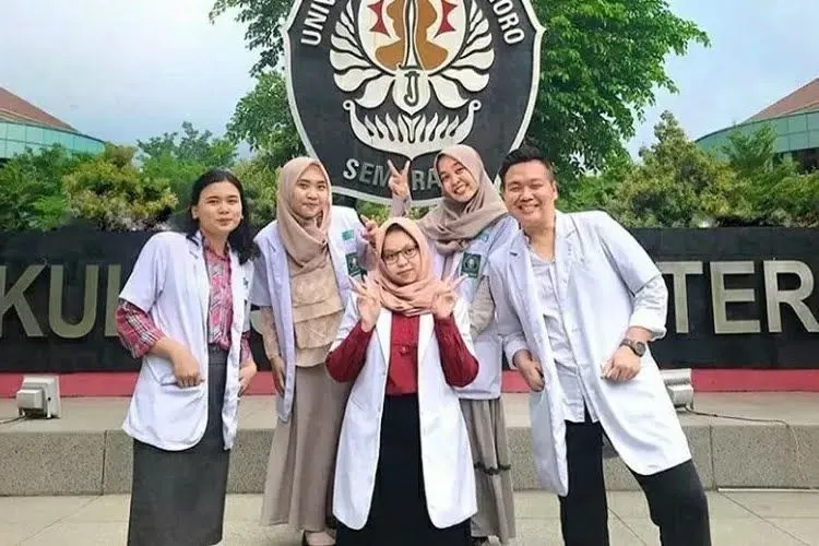 Kedokteran menjadi salah satu jurusan terfavorit di Indonesia, termasuk di Universitas Diponegoro (UNDIP).