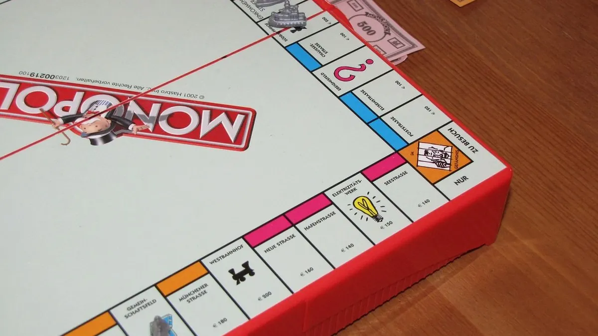 Illustrasi. 5 Fakta Unik Bulan November, Salah Satunya Lahirnya Permainan Monopoli!