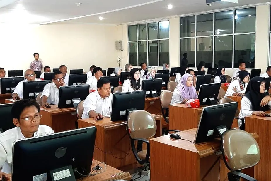 Peserta yang dinyatakan lolos tes SKD CPNS 2023 maka bisa melanjutkan ke tahap berikutnya yaitu Seleksi Kompetensi Bidang atau SKB.
