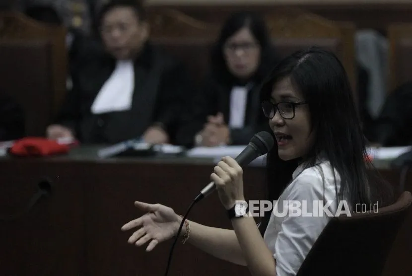 Kuasa hukum Jessica Wongso, Hidayat Bustom menjelaskan bahwa dalam waktu dekat pegawai Kafe Olivier akan diperiksa