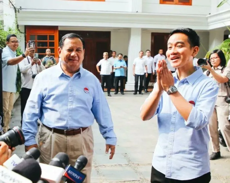 Capres-cawapres dari Koalisi Indonesia Maju yakni Prabowo Subianto dan Gibran Rakabuming Raka mendapat dukungan penuh dari Partai Golkar.
