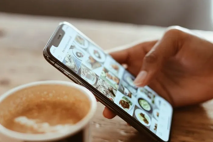 Ilustrasi kenapa foto Instagram tidak bisa tersimpan di galeri.