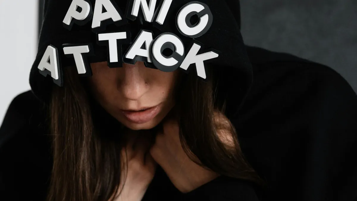 Illustrasi Seseorang Alami Panic Attack
