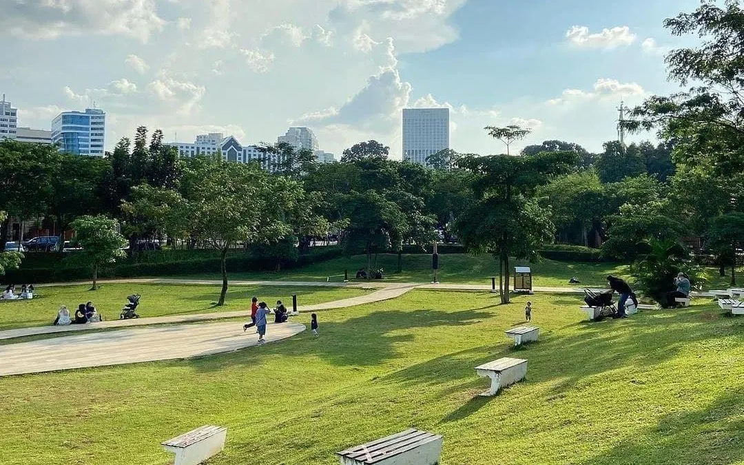 Hutan Kota GBK | Tidak hanya sekedar tempat untuk refreshing, beberapa rekomendasi wisata ini mempunyai tempat yang bagus untuk foto atau Instagramable.