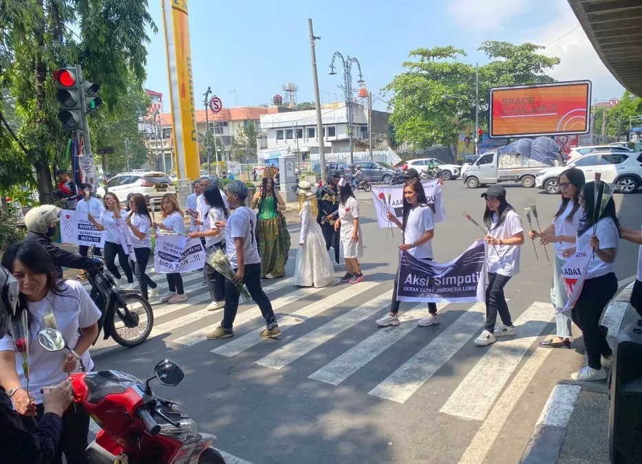  TPN Pasangan Calon Presiden dan Wakil Presiden Nomor Urut 3 menggelar Posko Simpatik Nataru untuk mendukung mobilitas pemudik selama liburan akhir tahun.