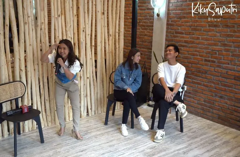 Kiky Saputri meroasting Gibran Rakabuming Raka. Video tanpa cut dibagikan.