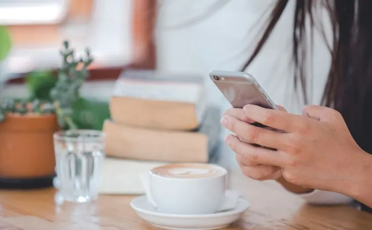 Ilustrasi Cara Membuat Status WhatsApp