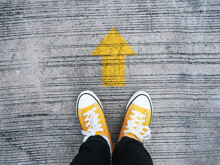 Sulit Menentukan Arah Hidup, Inilah 5 Hal yang akan Dirasakan Setelah Lulus Kuliah (Freepik)