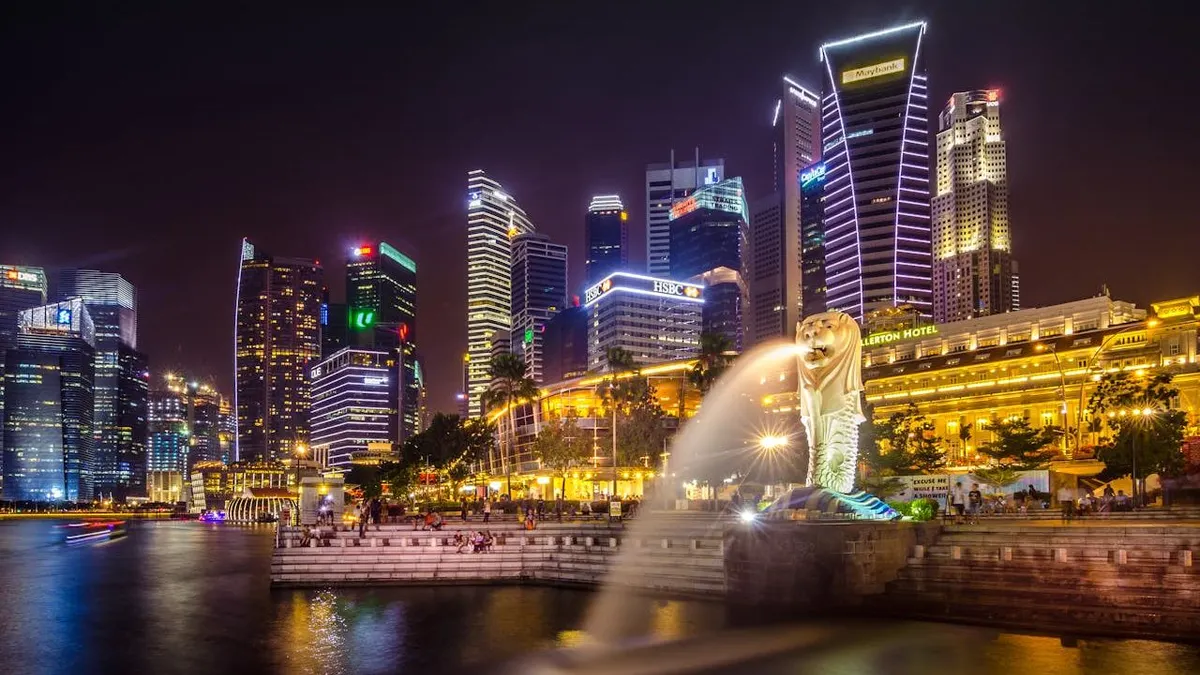 Suasana Malam Hari di Singapura