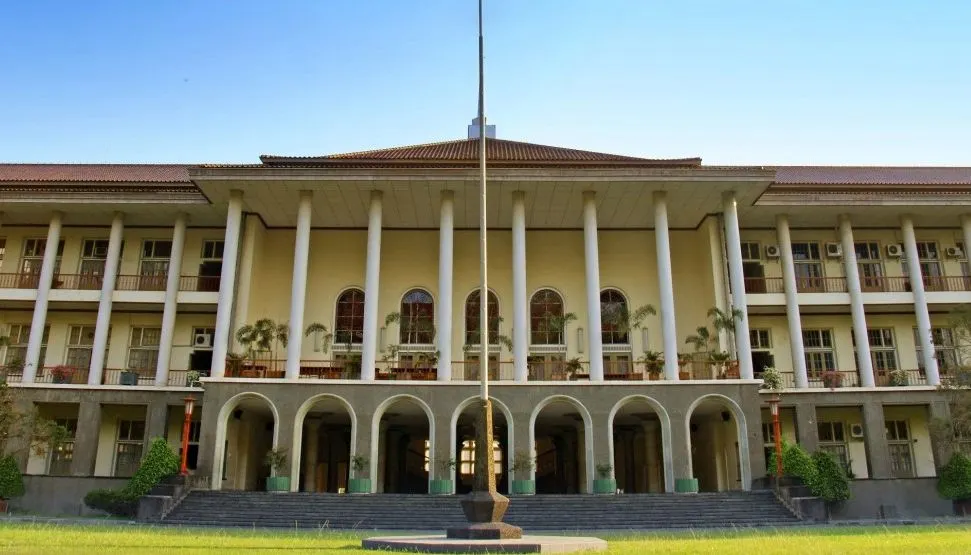 Universitas Gadjah Mada (UGM)