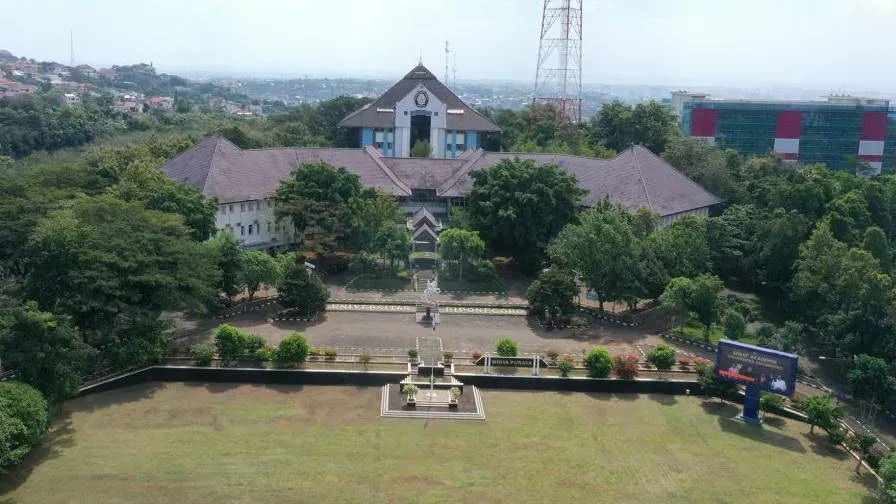Universitas Diponegoro (UNDIP)