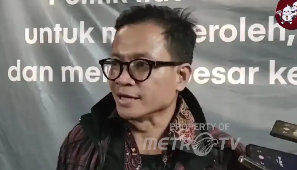 Direktur Eksekutif Amnesti Internasional sekaligus Pengamat Hukum Usman Hamid menilai putusan MK membawa pada kekecewaan.