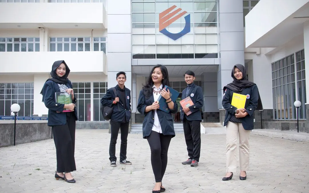 Prediksi Nilai Rata-rata Rapor Politeknik Negeri Bandung (Polban)