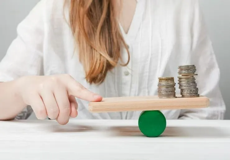 Tips Kelola Keuangan ala Gaya Hidup Frugal Living, Gunakan Trik 70:20:10 (Freepik)