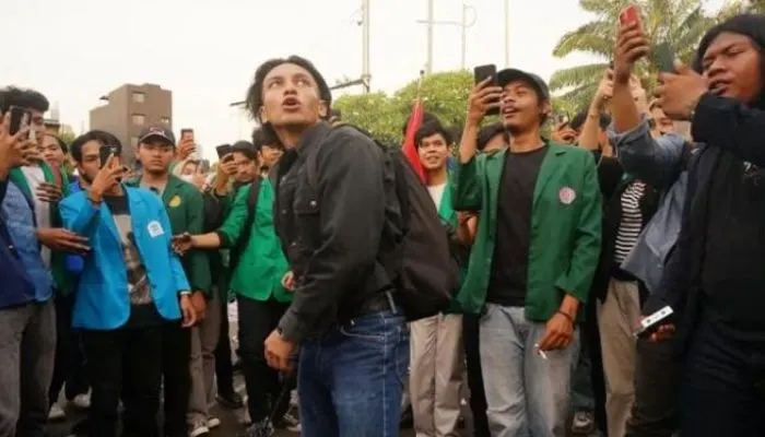 Demo Tolak UU Ciptaker, Jefri Nichol Beri Ultimatum Pakai Bangkai Tikus ke Gedung DPR RI